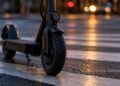 E-Scooter-Fahrer in Dietzenbach von Auto erfasst - offenbar ohne Licht unterwegs